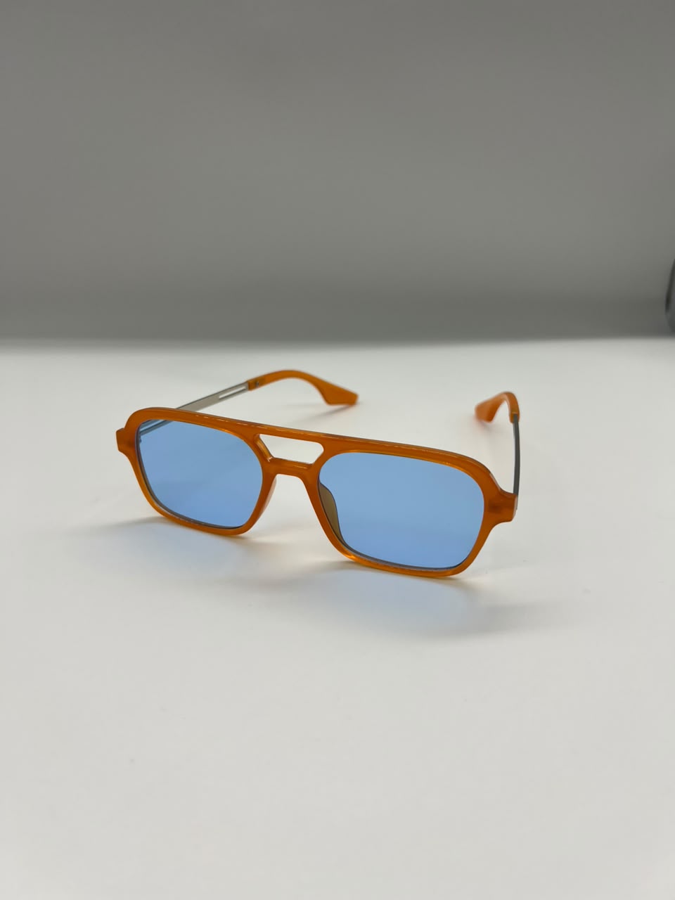 Lunettes orange bleu