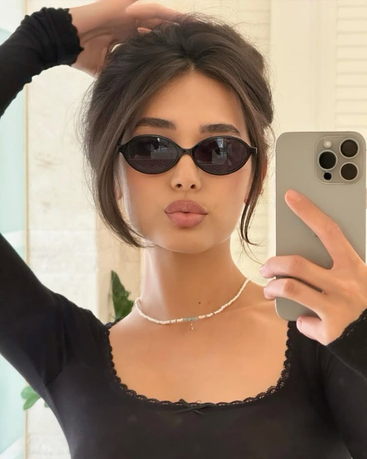 Miu Miu Noir (Avec Boite Originale)